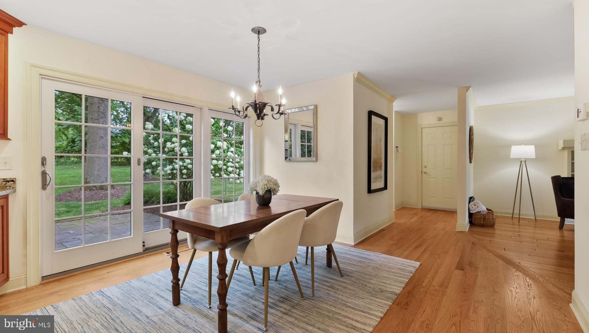 5725 COTTAGEVILLE LANE