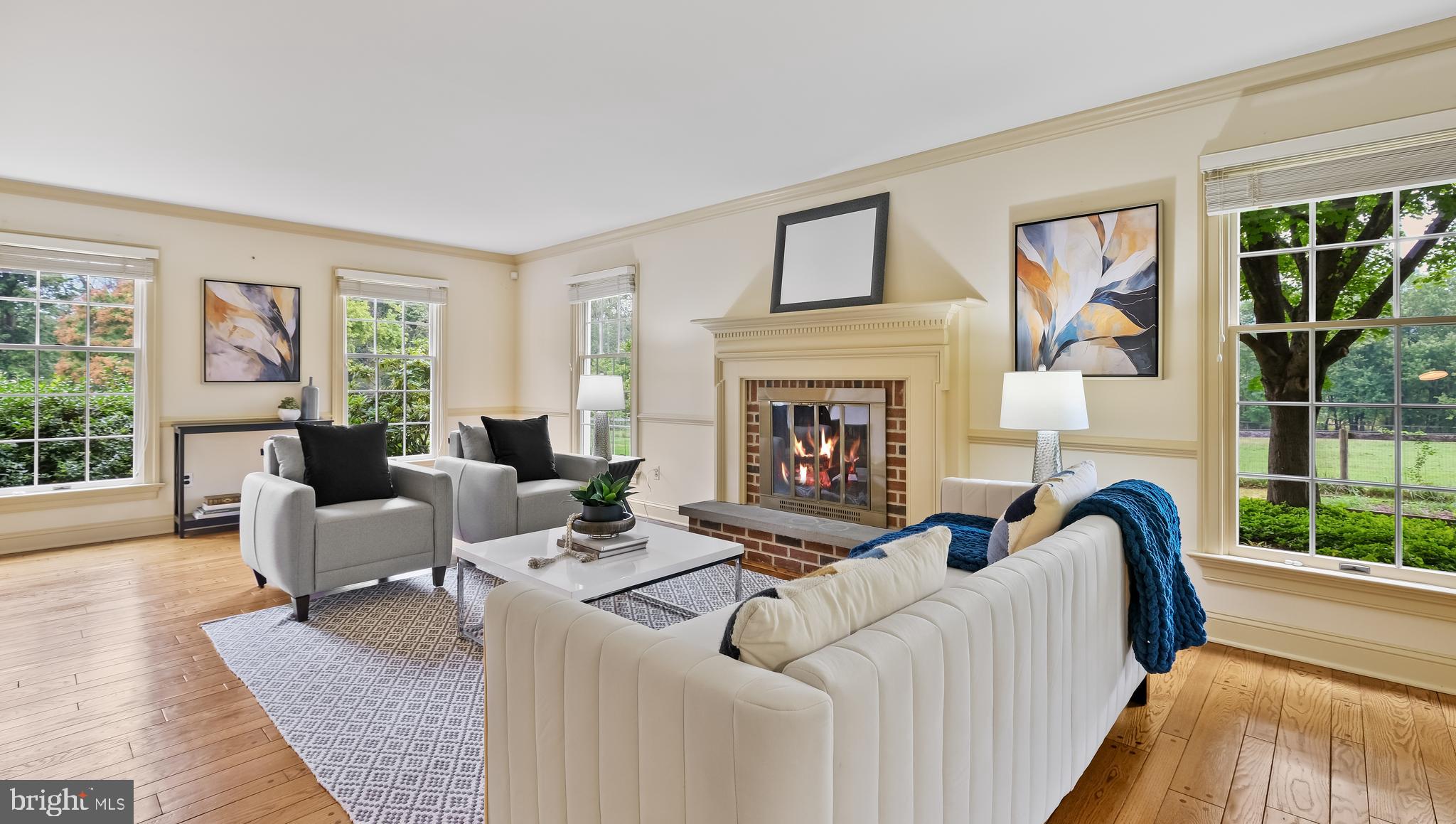 5725 COTTAGEVILLE LANE