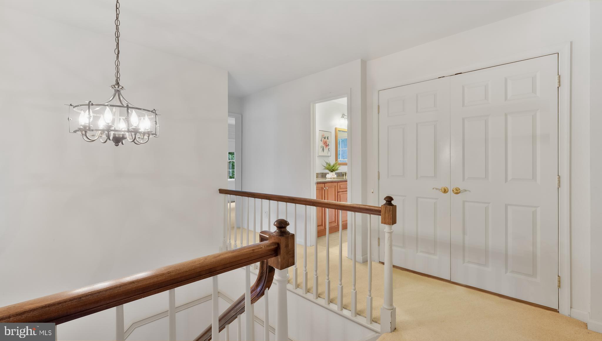 5725 COTTAGEVILLE LANE