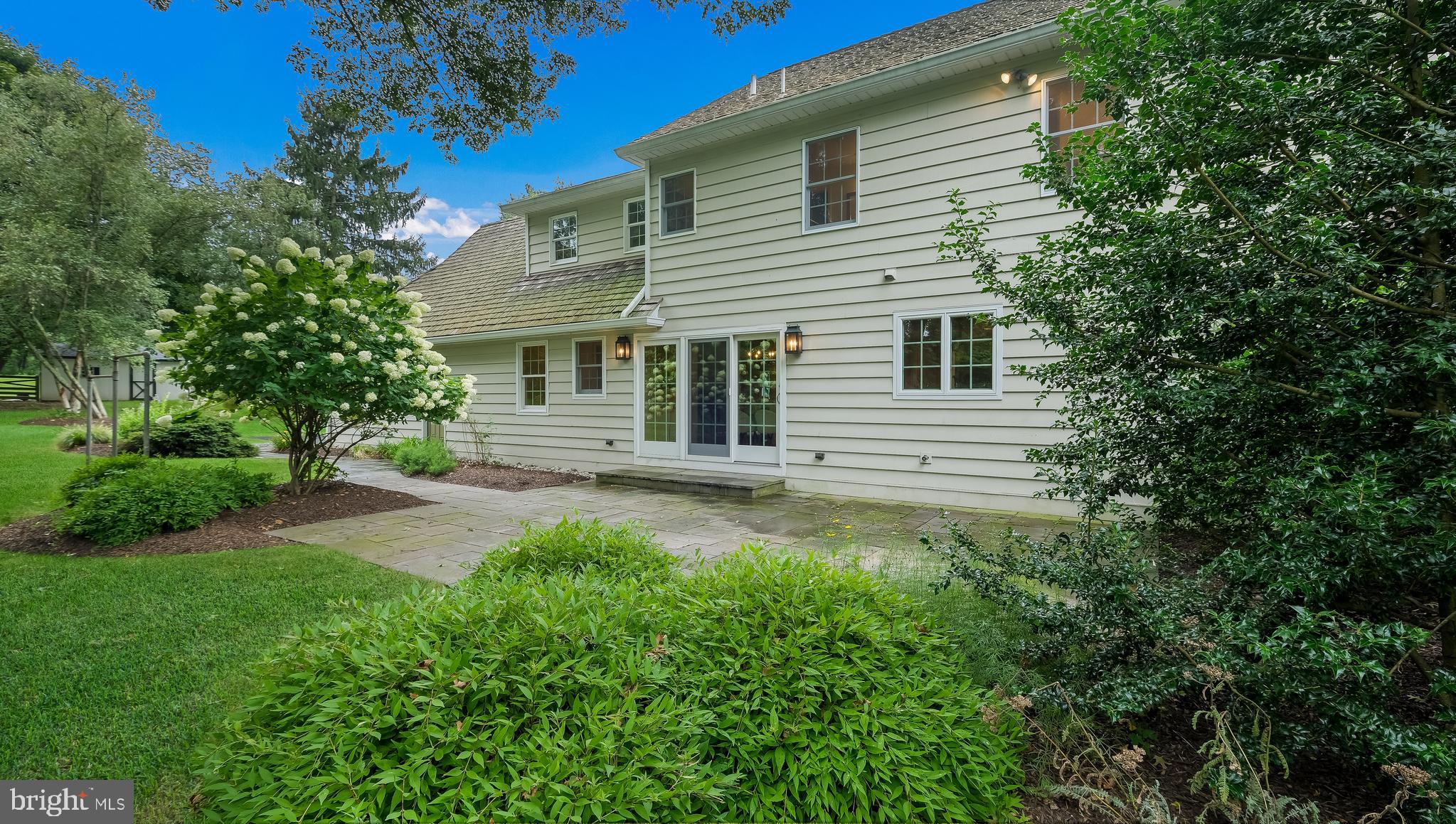 5725 COTTAGEVILLE LANE