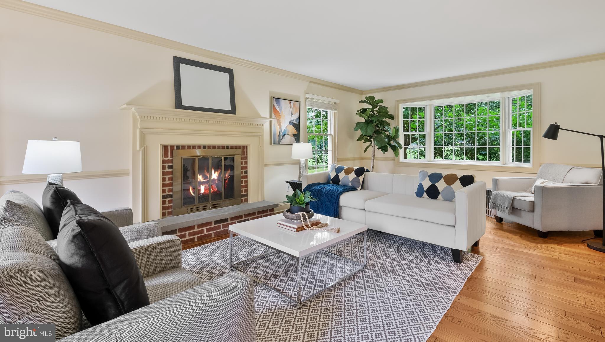 5725 COTTAGEVILLE LANE