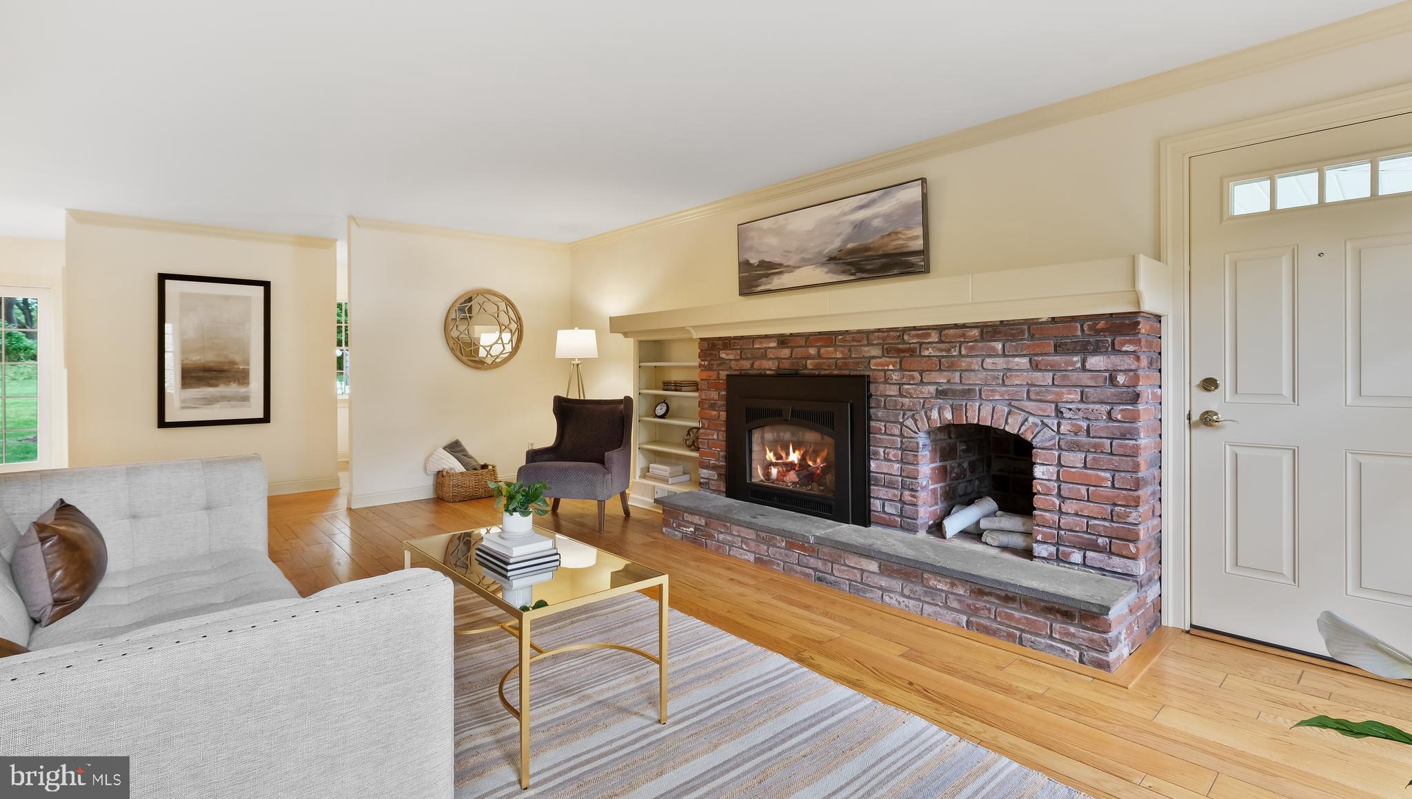 5725 COTTAGEVILLE LANE