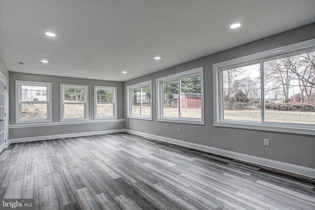 4978 BENSALEM BOULEVARD