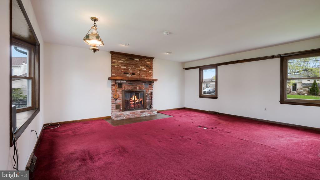 1243 TULIP ROAD