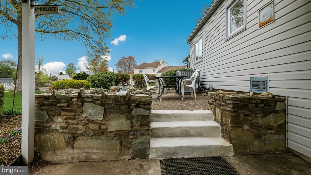 1243 TULIP ROAD
