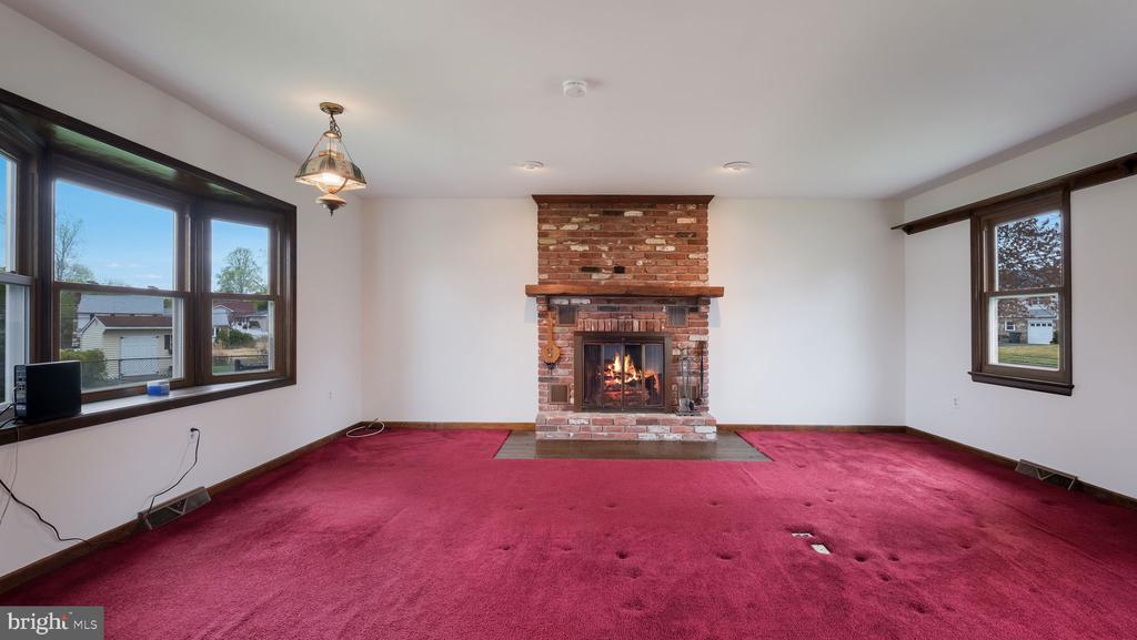 1243 TULIP ROAD