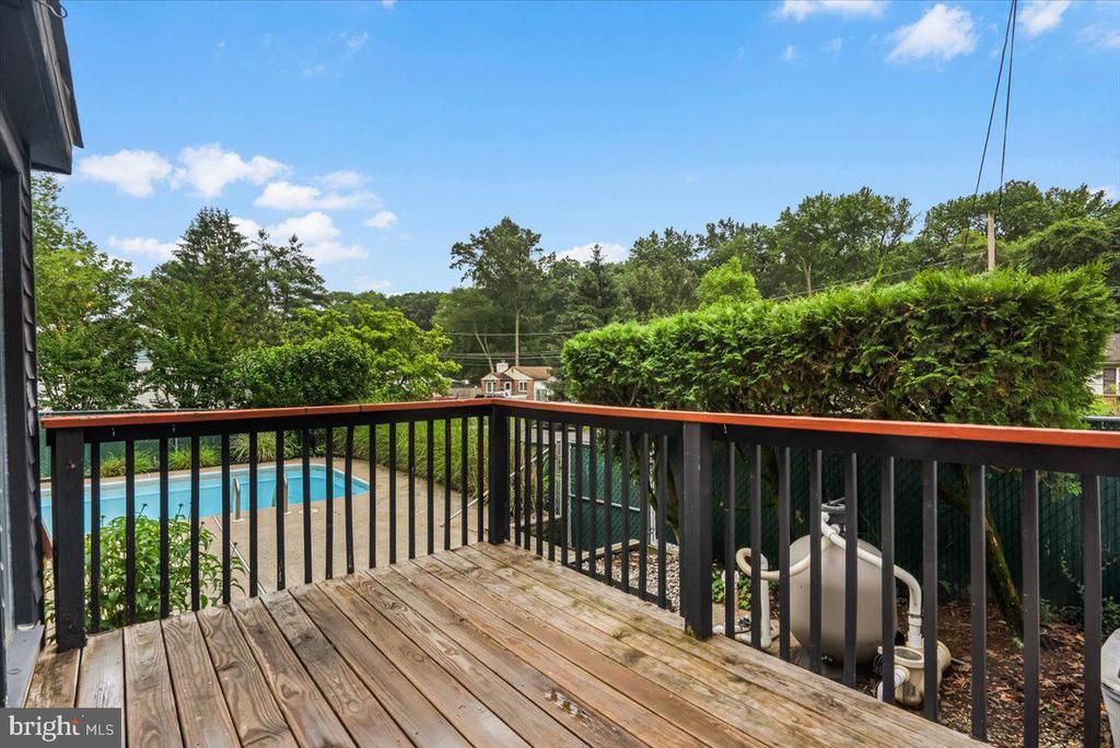 2149 DIXON AVENUE