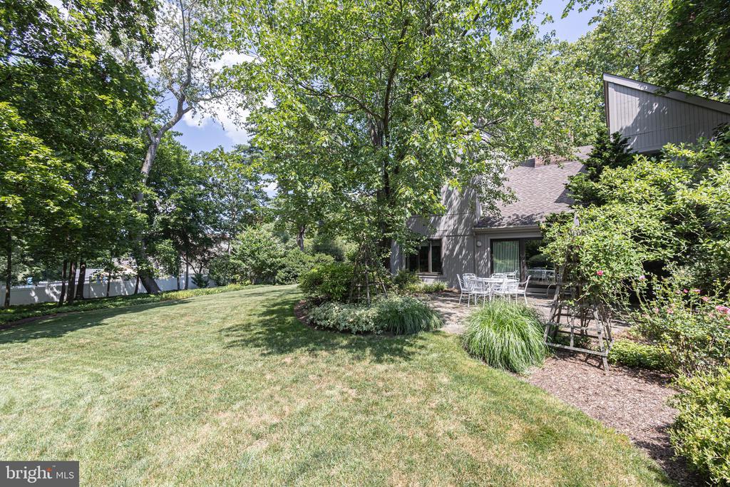 866 WEBER DRIVE