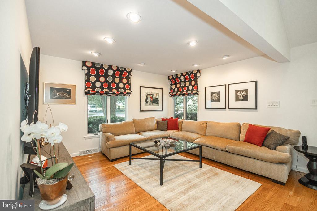 866 WEBER DRIVE