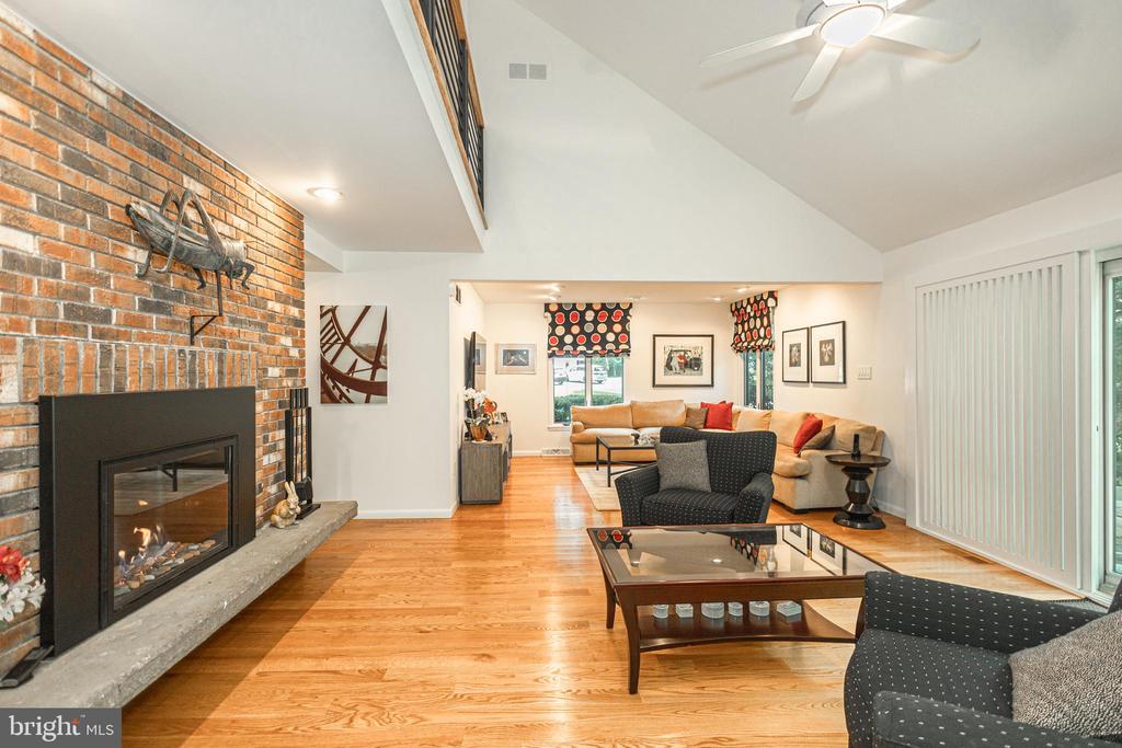 866 WEBER DRIVE