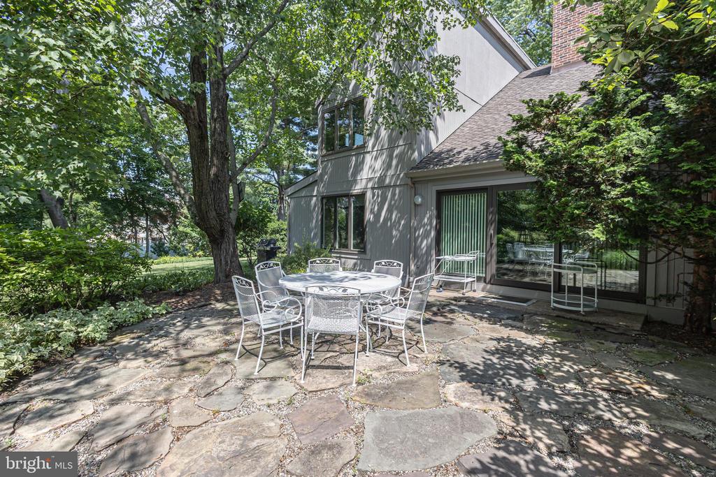 866 WEBER DRIVE
