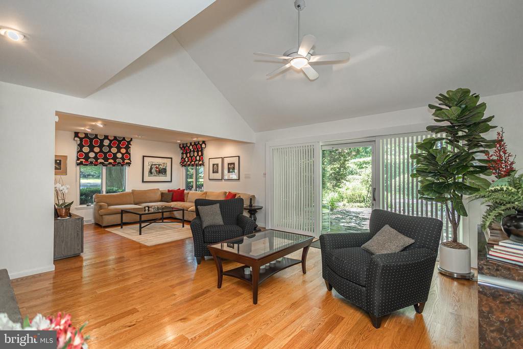 866 WEBER DRIVE