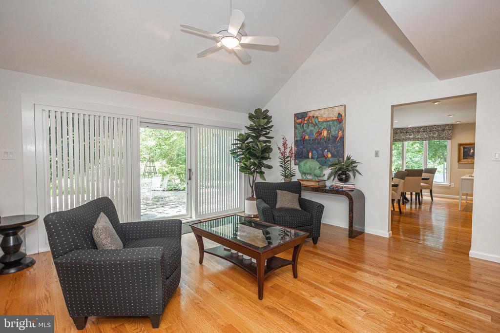 866 WEBER DRIVE