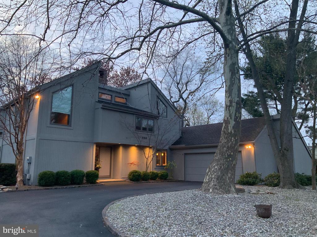 866 WEBER DRIVE