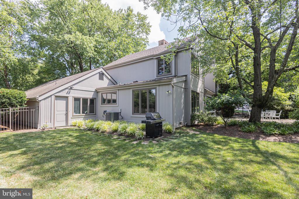 866 WEBER DRIVE