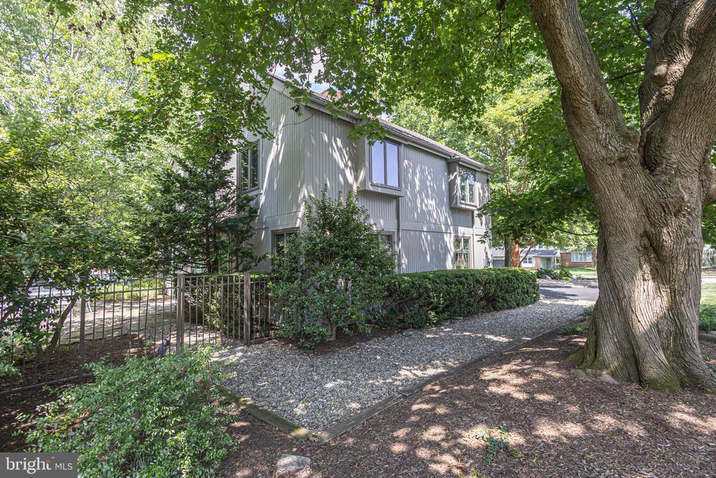 866 WEBER DRIVE