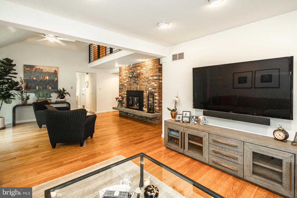 866 WEBER DRIVE