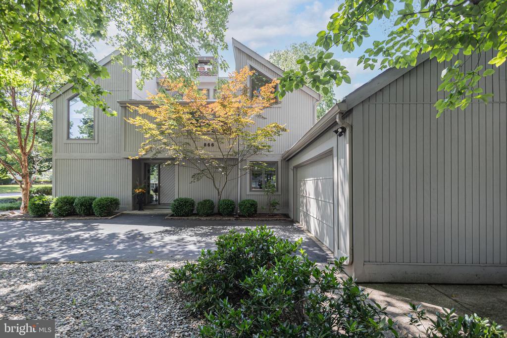 866 WEBER DRIVE