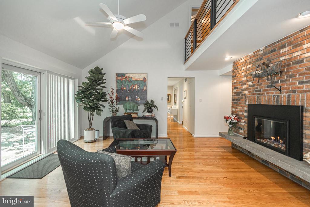 866 WEBER DRIVE
