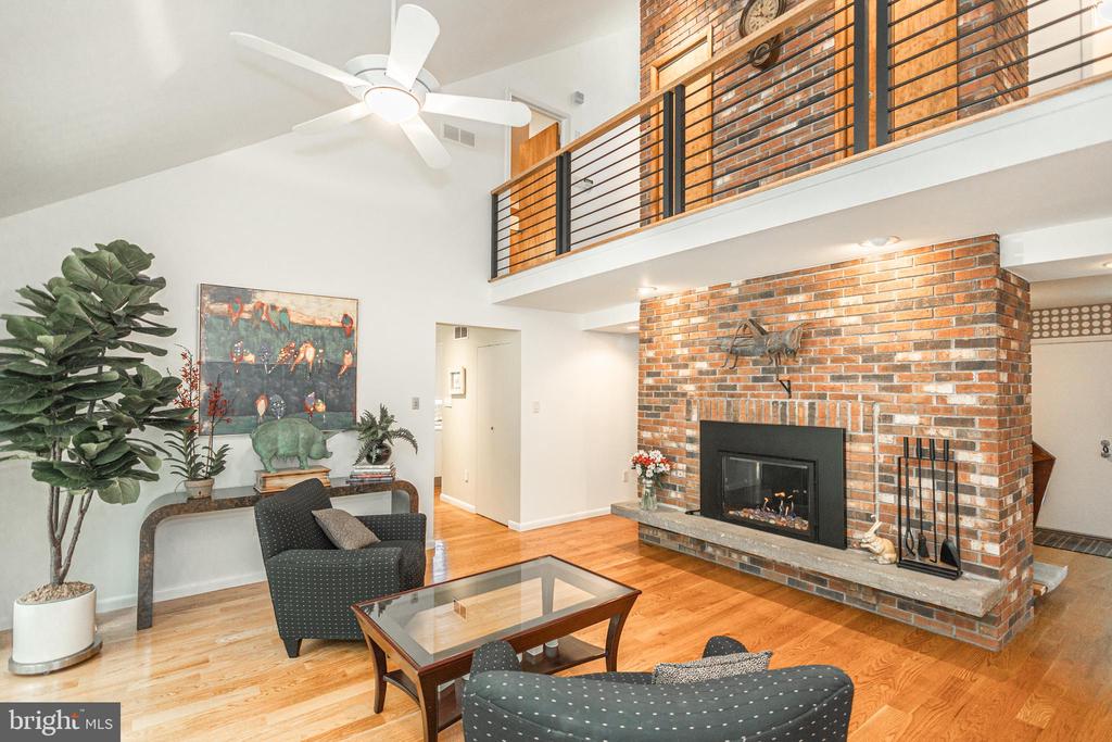 866 WEBER DRIVE