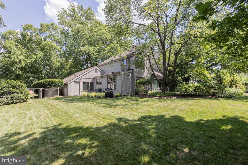 866 WEBER DRIVE
