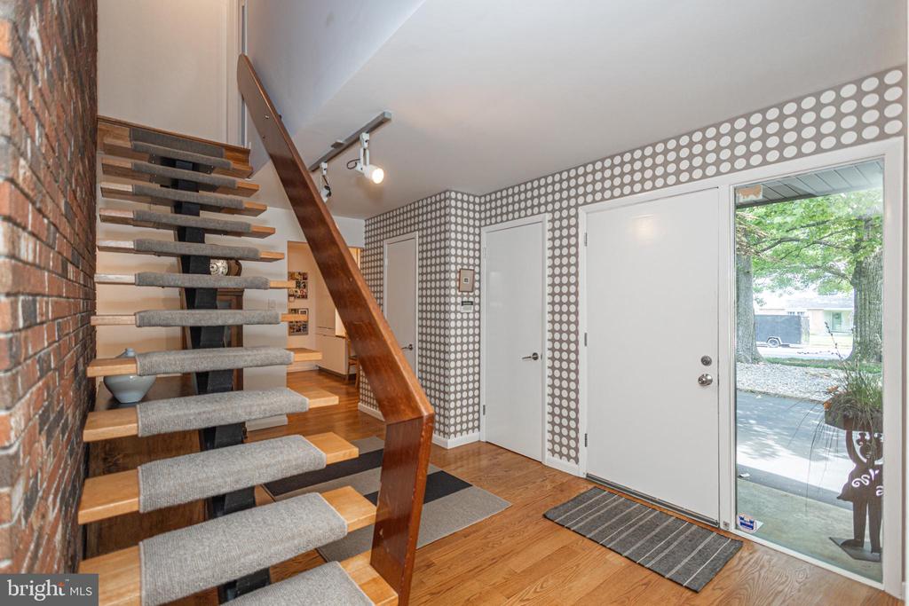 866 WEBER DRIVE