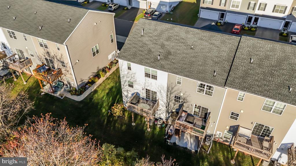 112 EDGEWATER COURT