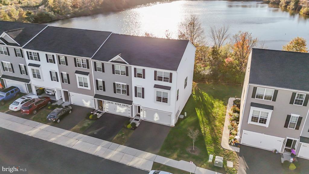 112 EDGEWATER COURT