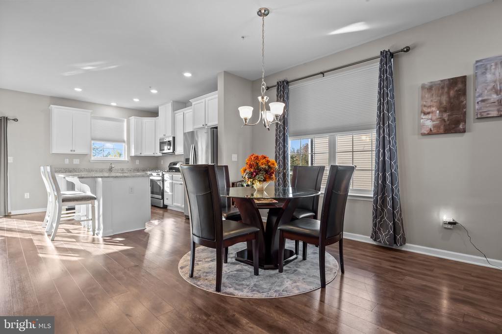 112 EDGEWATER COURT