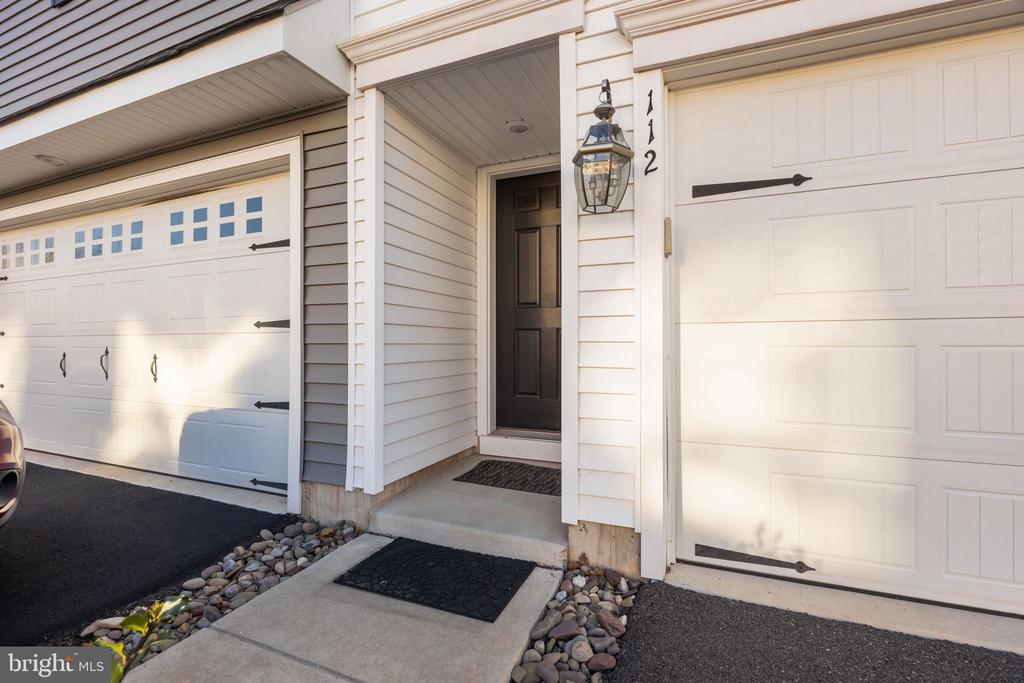 112 EDGEWATER COURT