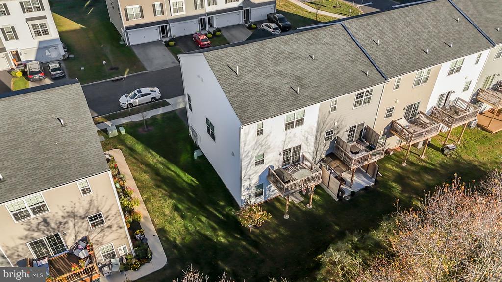 112 EDGEWATER COURT