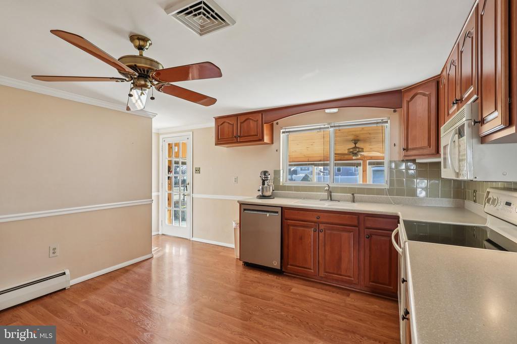 833 VALLEY ROAD