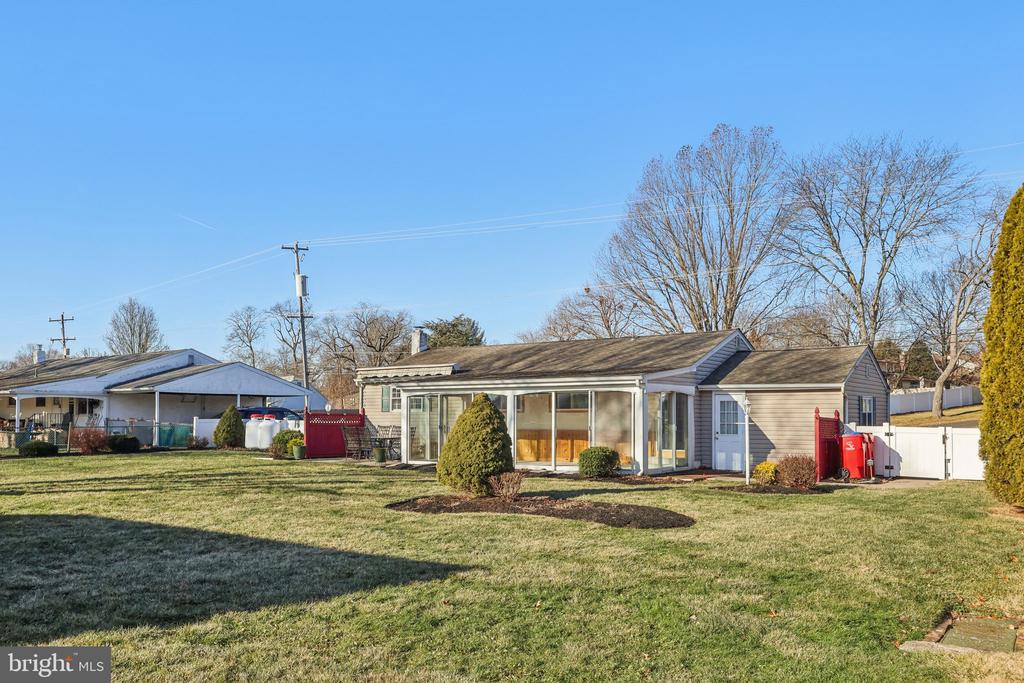 833 VALLEY ROAD