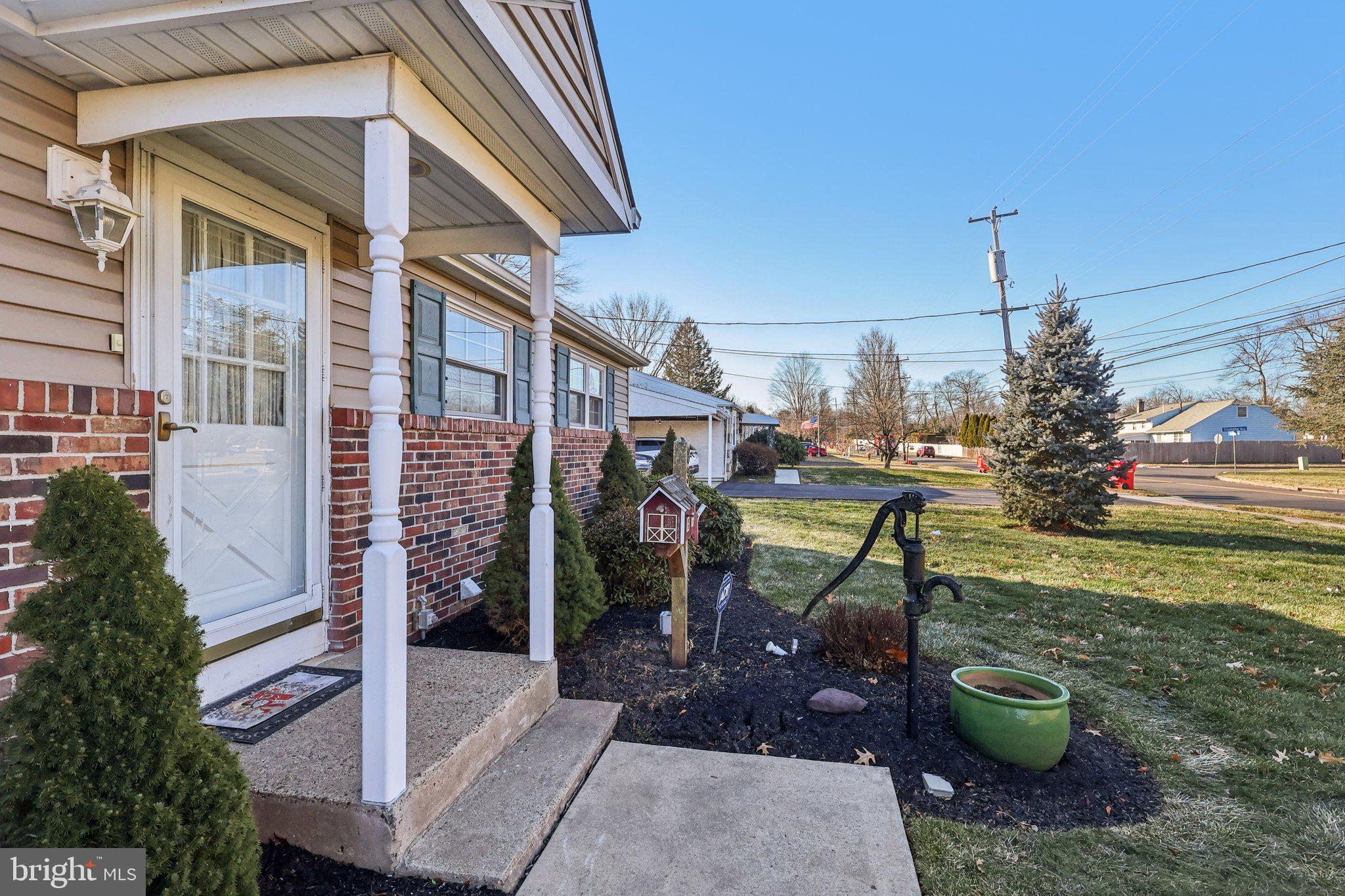 833 VALLEY ROAD