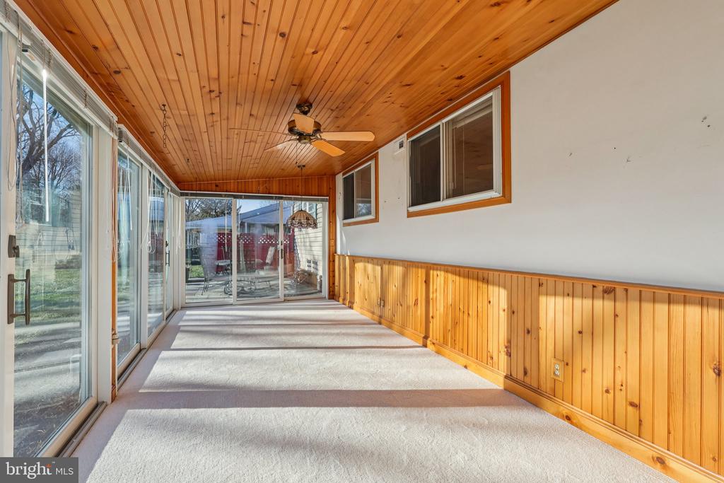 833 VALLEY ROAD