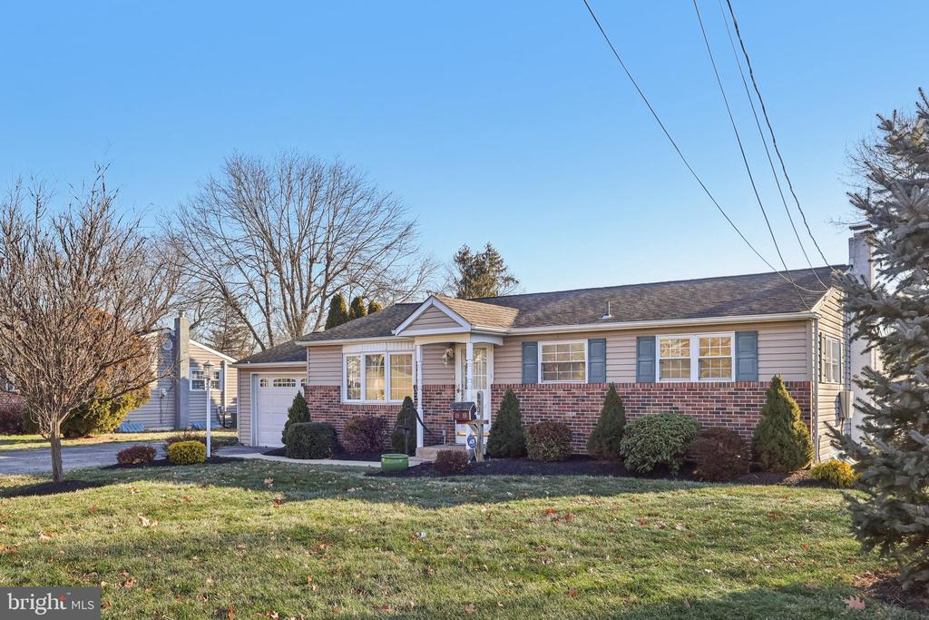 833 VALLEY ROAD