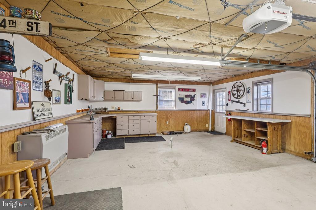 833 VALLEY ROAD