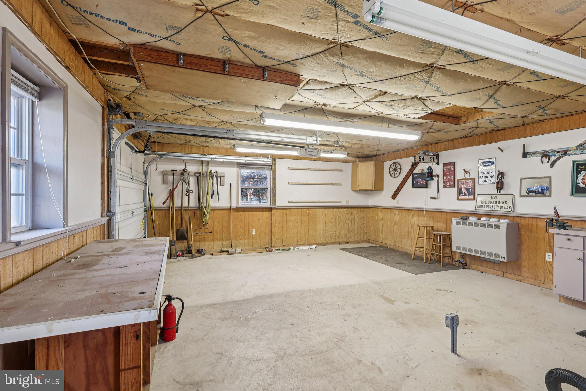 833 VALLEY ROAD
