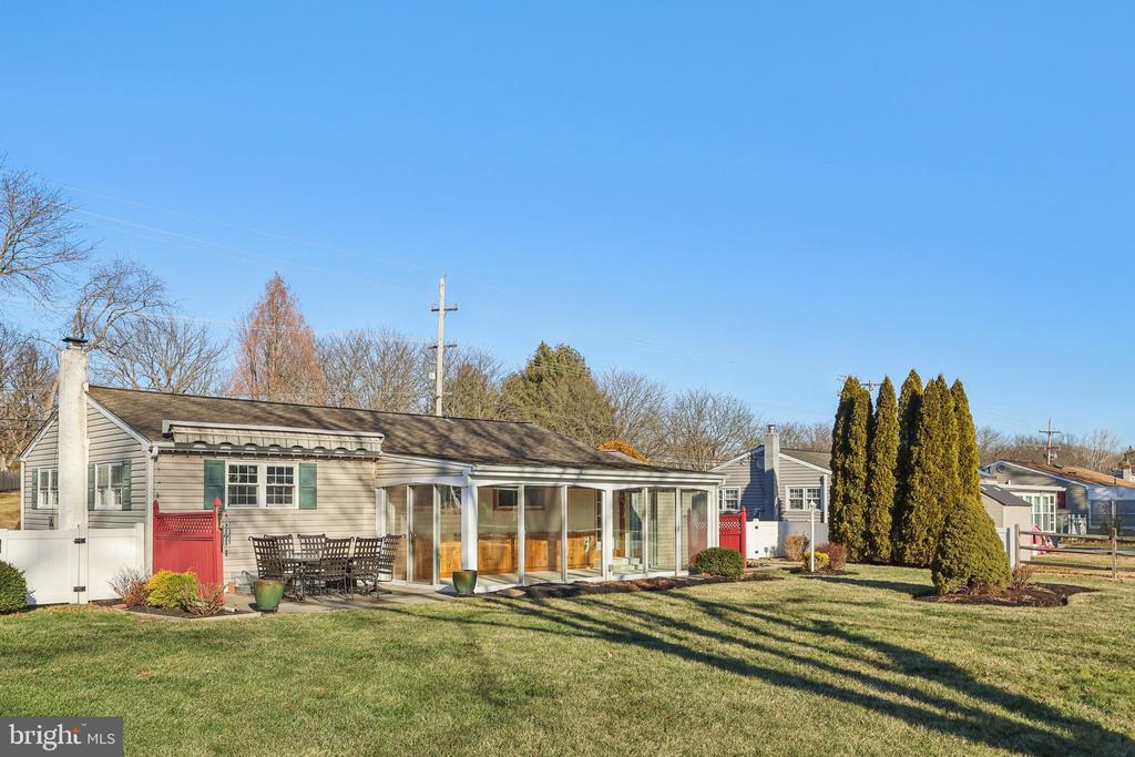 833 VALLEY ROAD