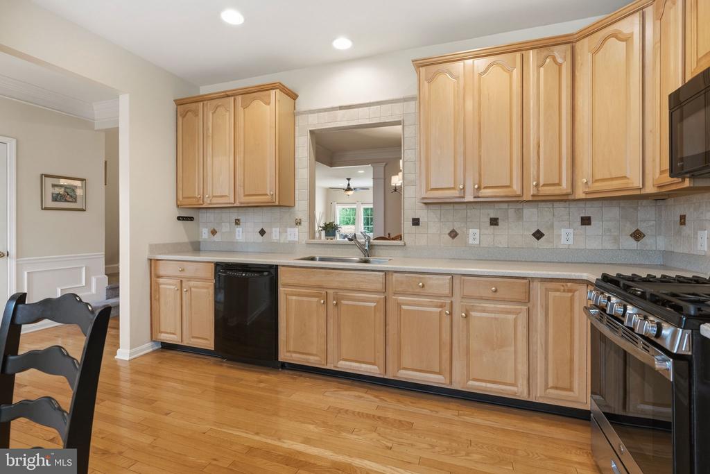 175 PIPERS INN DRIVE