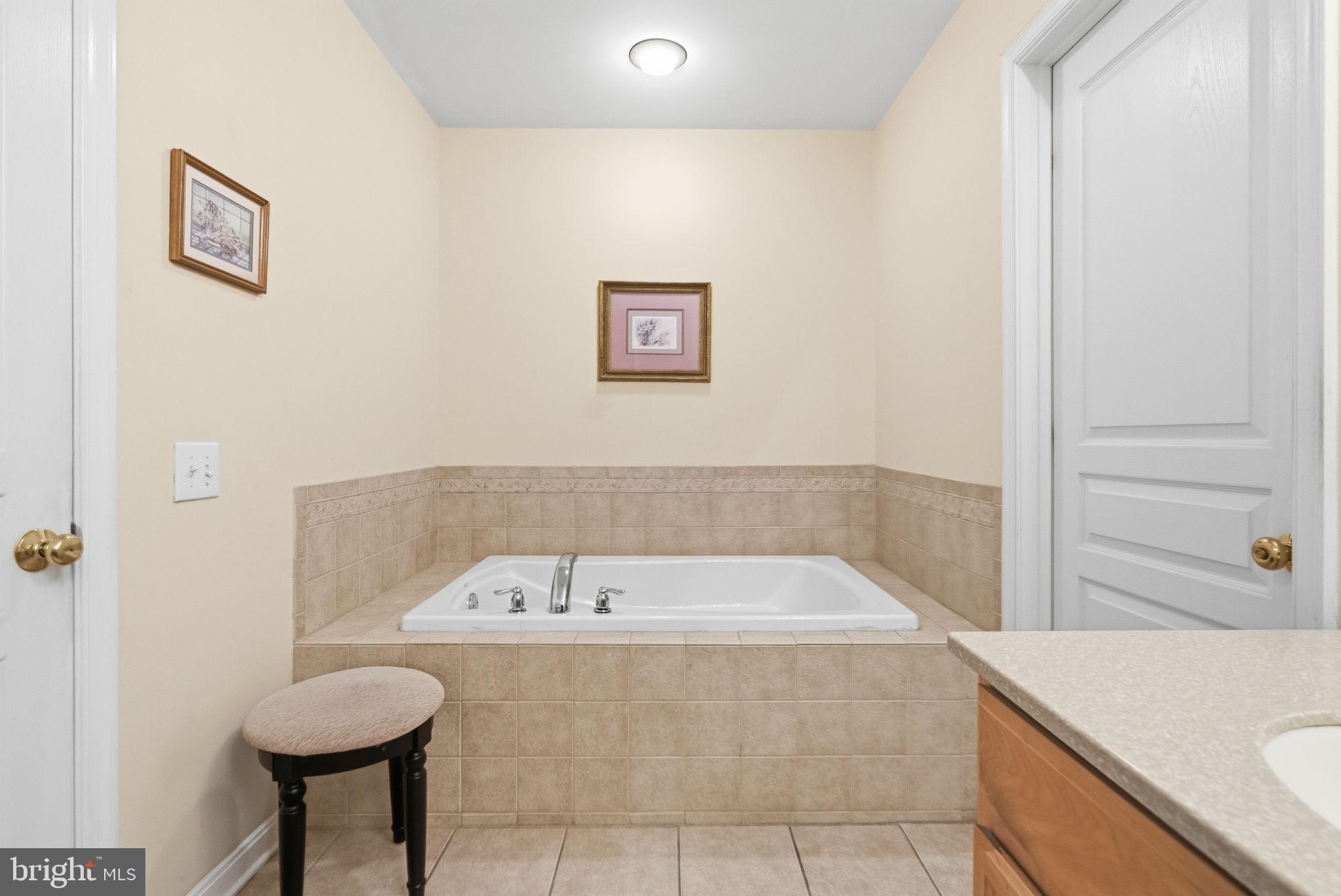 175 PIPERS INN DRIVE