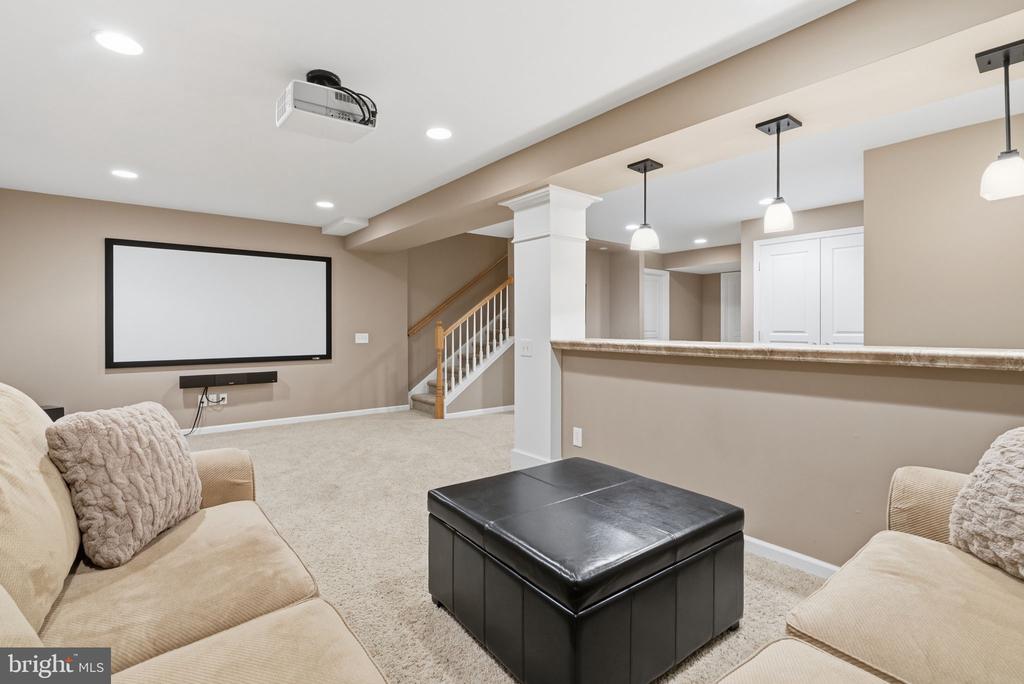 175 PIPERS INN DRIVE