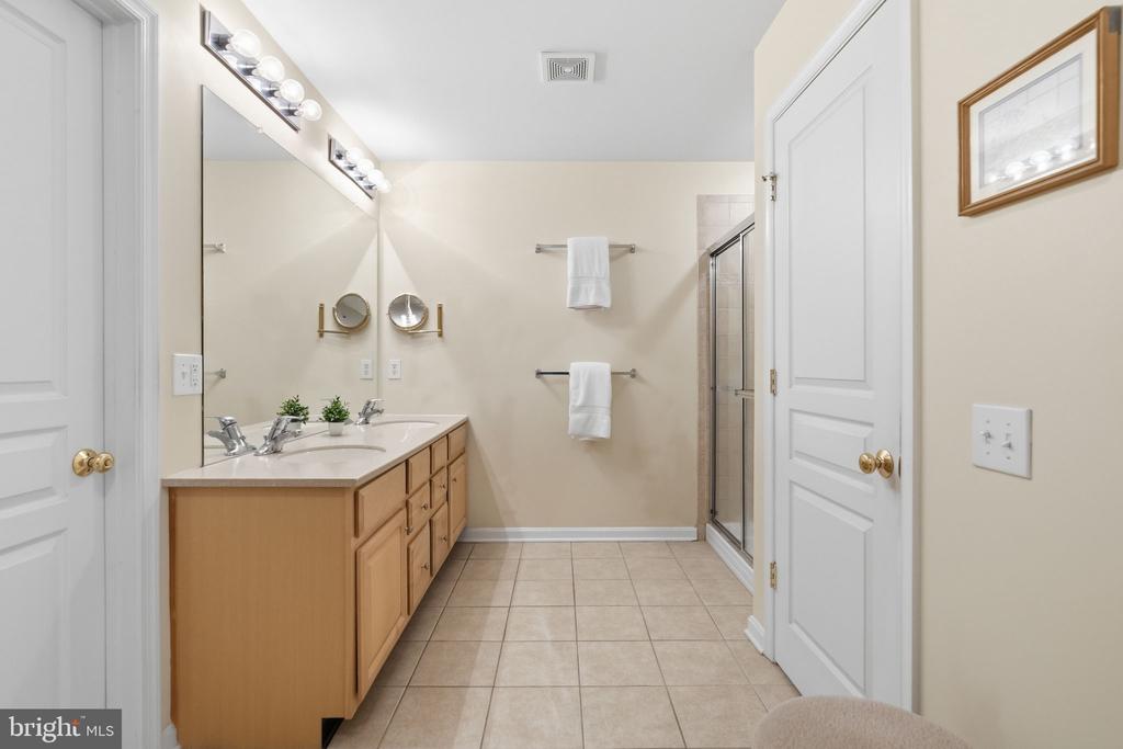 175 PIPERS INN DRIVE