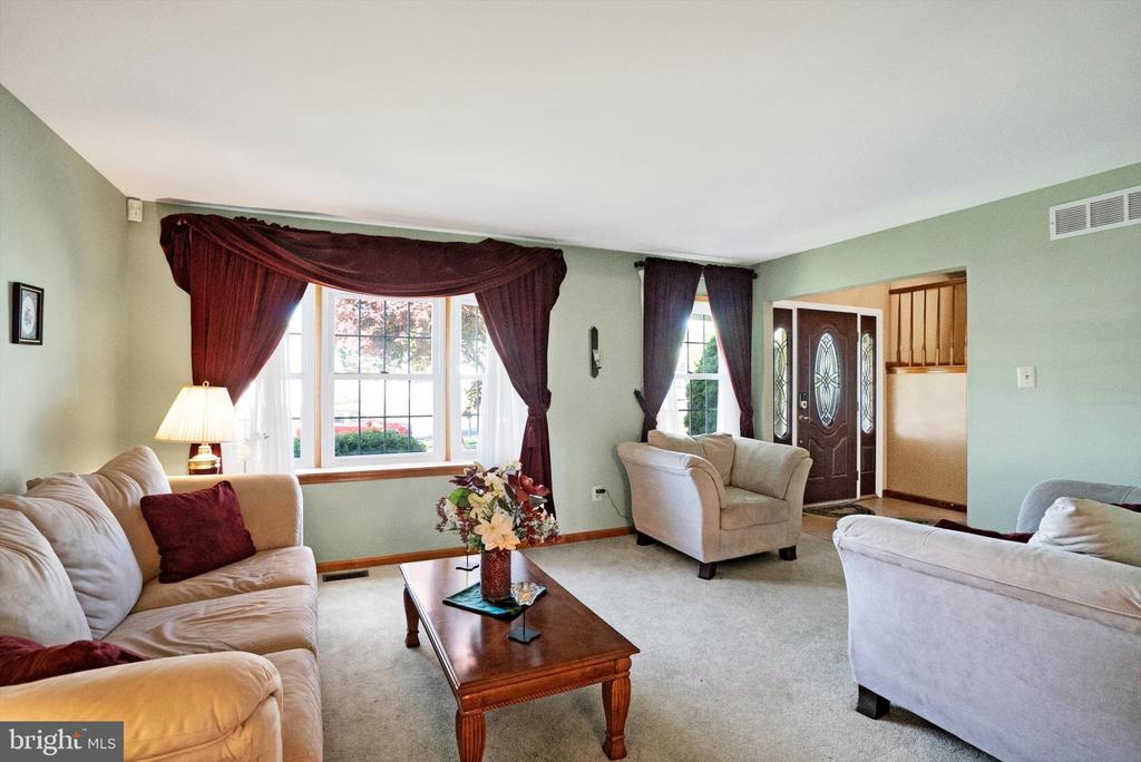 2125 ROBIN DRIVE