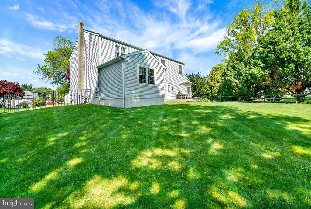 2125 ROBIN DRIVE