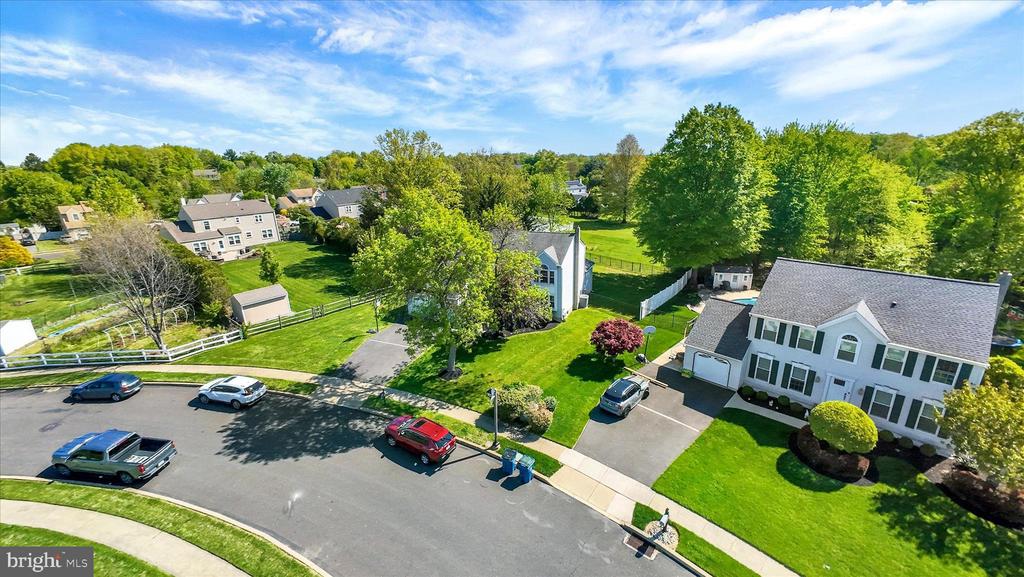 2125 ROBIN DRIVE