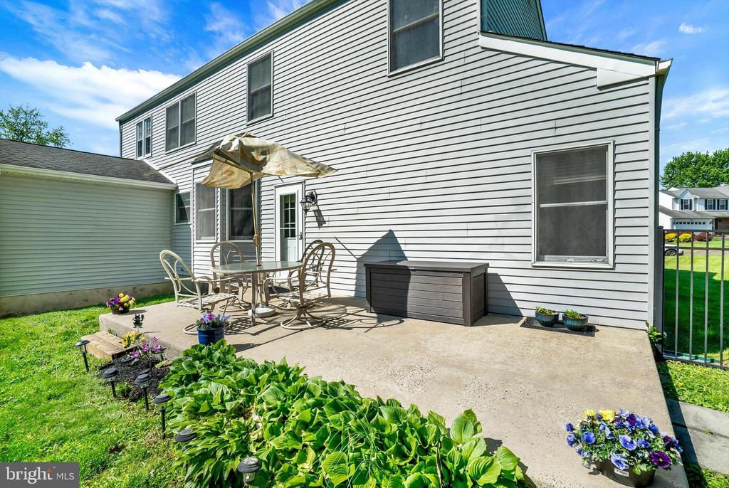 2125 ROBIN DRIVE