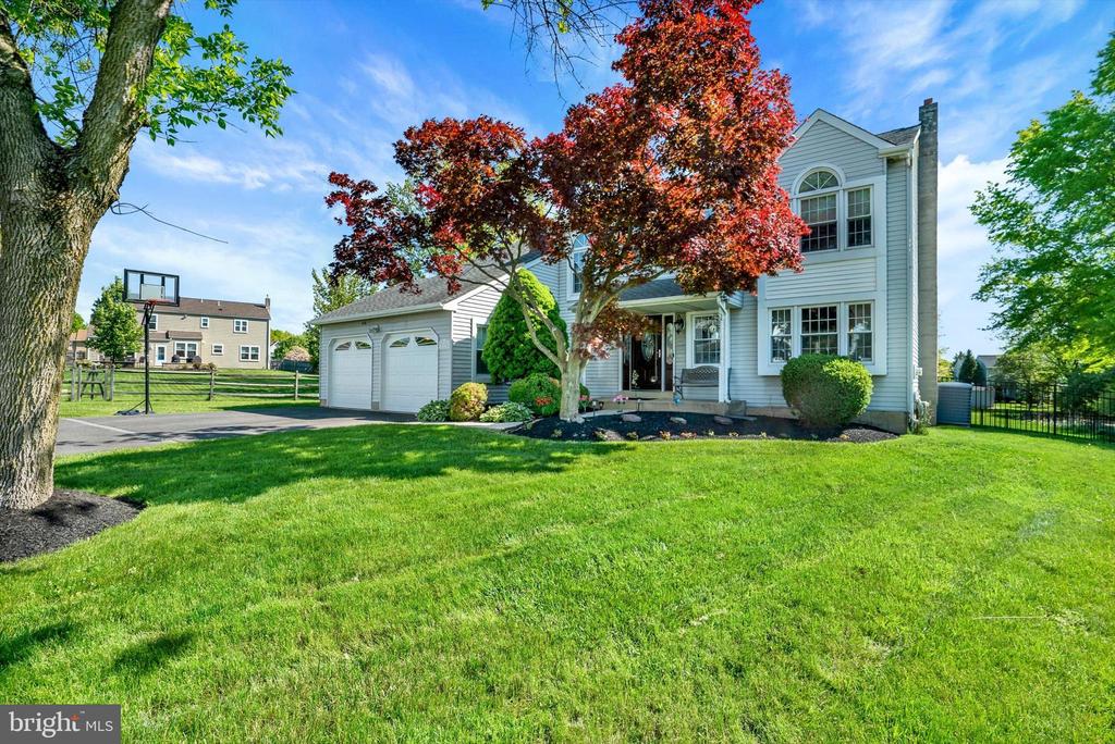 2125 ROBIN DRIVE