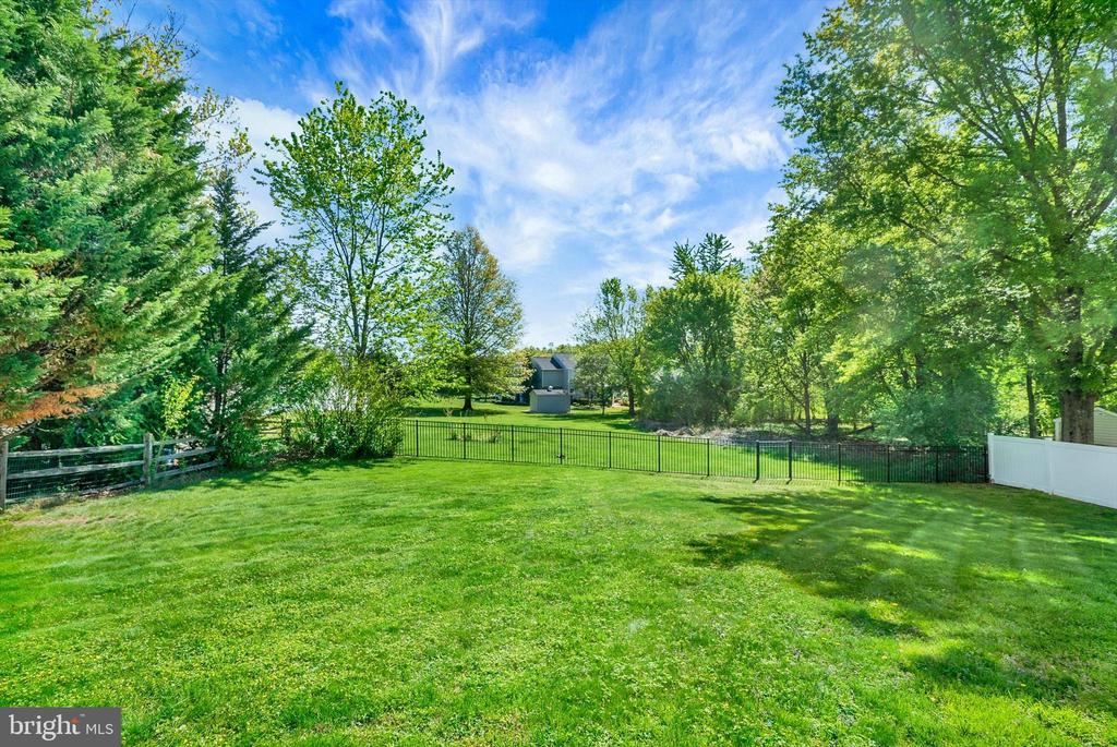 2125 ROBIN DRIVE