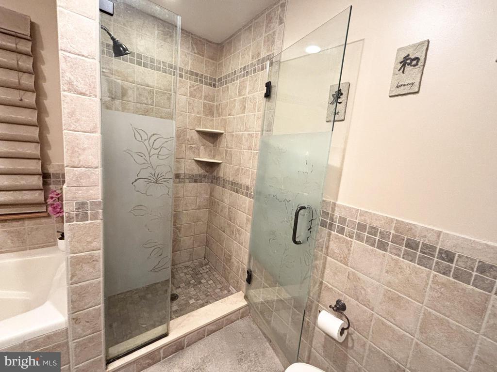 2125 ROBIN DRIVE